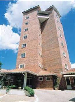 Hotel Jaguary Sumare